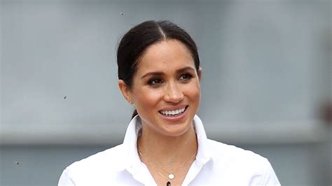 Meghan Markle’s Luxe Summer Flats Are A Forever Buy 